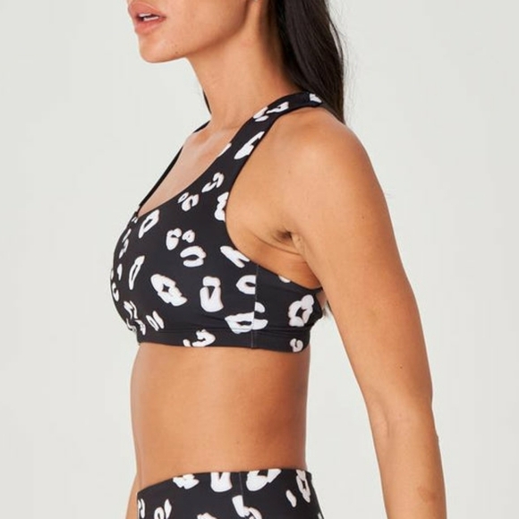 Onzie Black White Leopard Mudra Bra - Picture 4 of 4